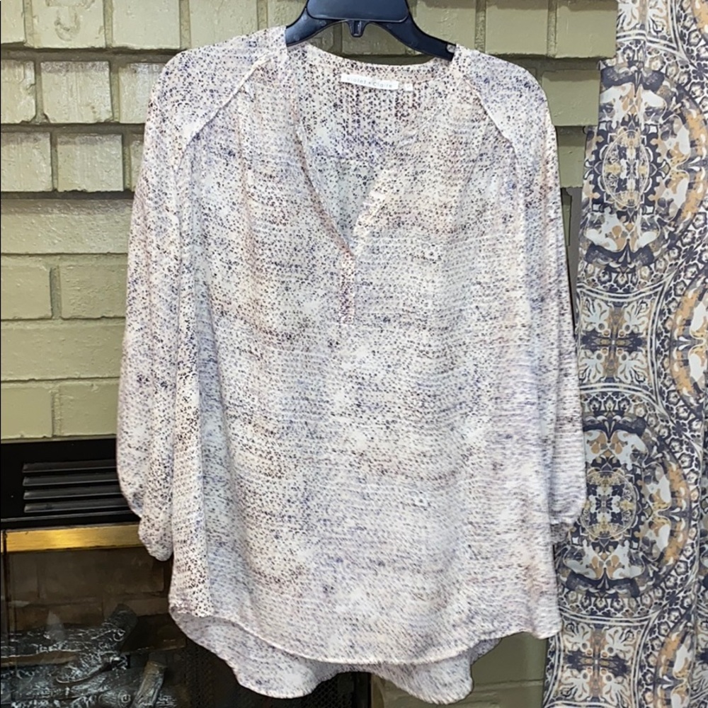 Black, gray, & White 2X Women’s Blouse